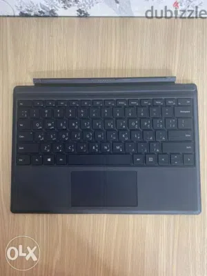 Microsoft Surface Pro Keyboard, Pen, Charger & Case وحة مفاتيح، قلم، شاحن، وحافظة حماية