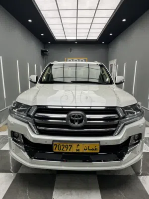 Used Toyota Land Cruiser in Muscat