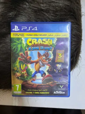 سيدي بلاستيشن 4كراش 3اجزاء للبيع