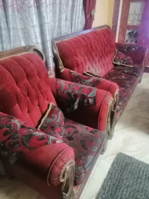 يوجد طقم كنب مستعمل لوجه الله تعالى