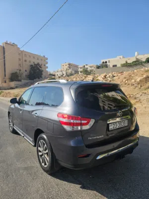 Used Nissan Pathfinder in Amman