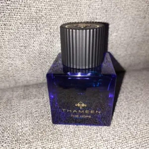 عطور استعمال خفيف جدا شبه جديدة من غير كرتون
