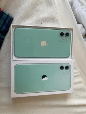 للبيع iPhone 11 (آيفون 11) - مساحة 128GB - لون أخضر بحالة ممتازة مع الكرتونة الأصلية فرصة للمقتنين!!