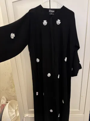 متوفره اكثر من 10 عبايات براندات
