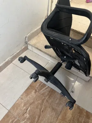 كرسي مكتب للبيع