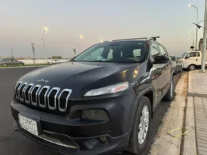 جيب شيروكي بزون مديل 16ماشيه 130 لمتد فول اوتماتيك ماعده الفتحه تقرير سرقه الارباك سليم صبغ المداكر