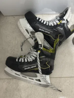 Ice hockey skates
