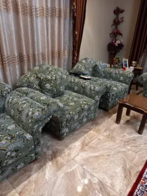 طقم كنب من 12 مقعد مستعمل للبيع ب 200 دينار