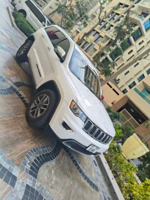 Used Jeep Grand Cherokee in Dubai