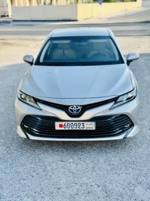TOYOTA CAMRY 2020 GLE HYBRID – FULL OPTION  AGENT MAINTAINED