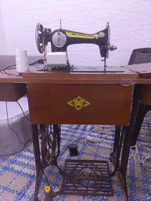 ماكينة خياطة
