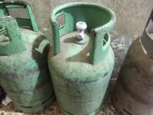 جرة غاز للبيع عدد 3 فاضيه ع30 نهايتها