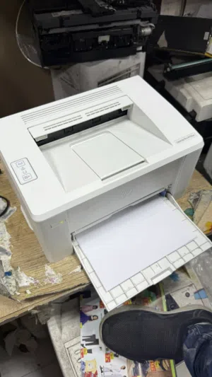 طابعة ليزر HP LaserJet M102w تطبع بالجوال، مع حبر جديد