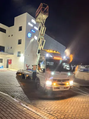 رافعة مقصية للإيجار