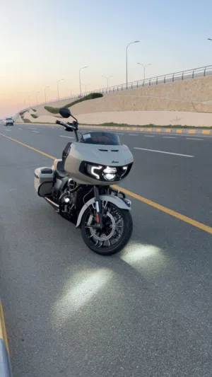 2023 Indian Pursuit Dark Horse