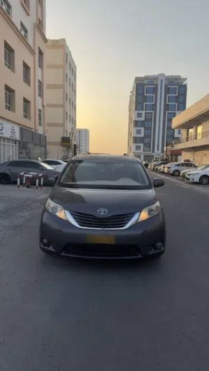 سيينا تويوتا