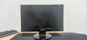 شاشة Samsung 20 بوصة 60Hz بحالة ممتازة بدون عيوب