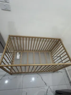 سرير اطفال_طاولة سفرة