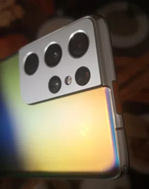 سامسونج جالاكسي S21 ألترا ، لون لؤلؤي مميز سعة تخزين داخلية قدرها 128 جيجا بايت Qualcomm Snapdragon