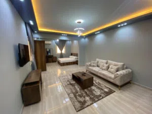 للبيع شقه بالمهندسين شارع شهاب