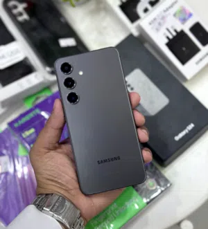 Samsung Galaxy S24 256 GB in Muscat