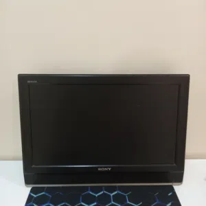 شاشه ب 20 ريال مستعمله سليمه
