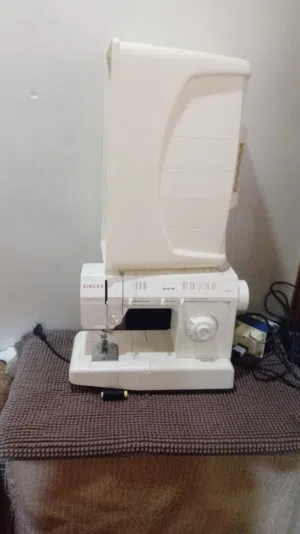 ماكنة خياطه بسعر مناسب