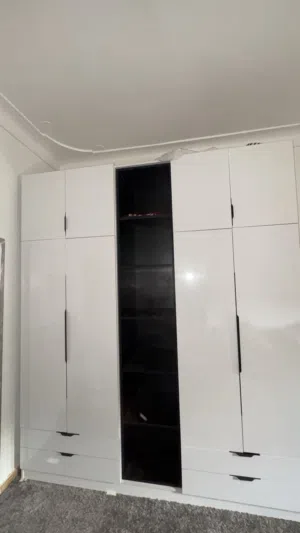 دولاب نظيف للبيع