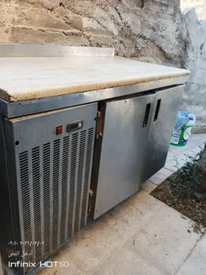 عدة مطعم للبيع