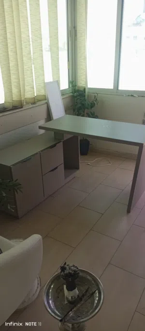 مكتب بحاله ممتازه