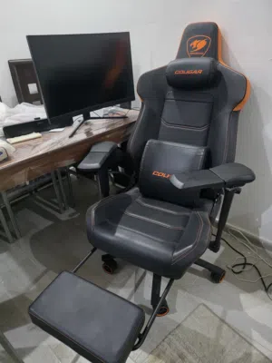 Cougar Armor evo M + MSI 2k 27 inch
