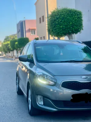 Used Kia Carens in Tripoli