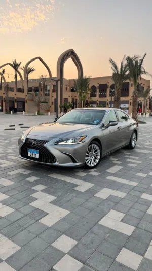 Used Lexus ES in Al Batinah