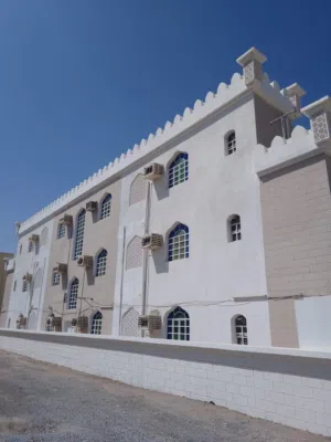 غرفة مع دورة مياة للايجار الشهري السيب تواصل واتساب