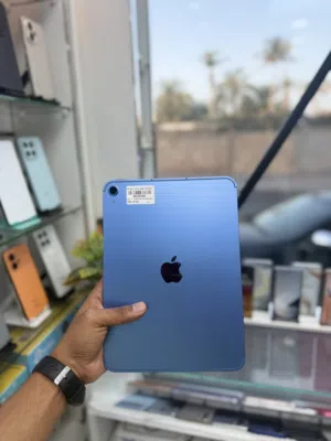 Apple ipad 11 128Gb clean 100% Battery under Apple warranty Less used