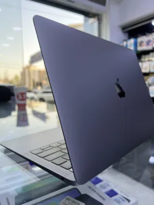 Macbook air 2019 128G 8 ram