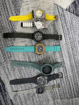 ساعات للبيع