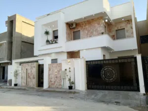 520 m2 4 Bedrooms Villa for Sale in Tripoli Al-Serraj