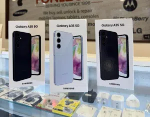 مستعمل اخو الجديد Samsung A35 5G رام 16 جيجا 256 و 128  اغراضة والكرتونة الأصلية متوفر توصيل