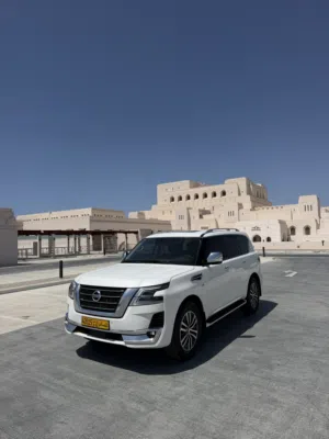 نيسان بترول 2020 فل ابشن اعلى فئة نظيف جدا واستخدام نظيف وممشى بسيط 95km