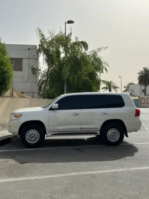 ستيشن 2014 ابيض