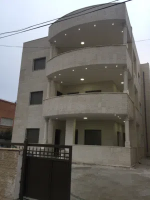 شقه طابقيه للايجار
