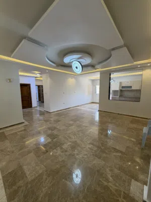 شقة للأجار خلف صيدلية سيف