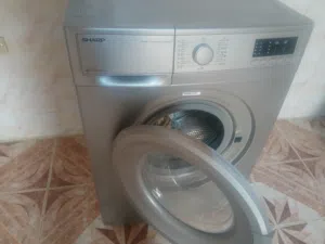 غسالةملابس استعمال نظيف