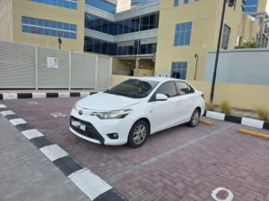 Dhs 19500/= 2017 Toyota Yaris SE 1.5 L - Gcc - بحالة ممتازة جداً - خليجي