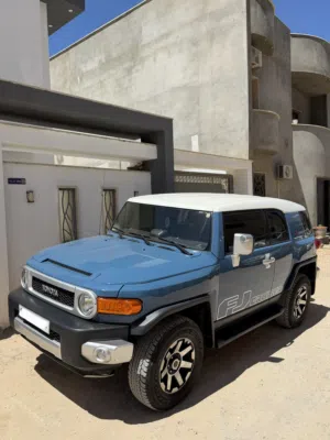 تيوتا FJ موديل 2013