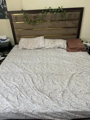 BEDROOM SET FOR SALE PERFECT CONDITION
