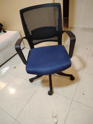 كرسي مكتب بحاله ممتازه