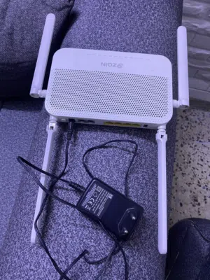 موجود راوتر زيد فقط موسع شبكه 5G بحاله ممتازه للبيع