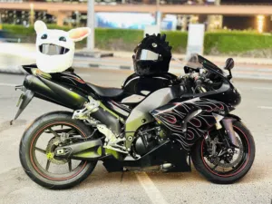 Kawasaki Zx10R 2007 in Mint Condition-Dream Bike